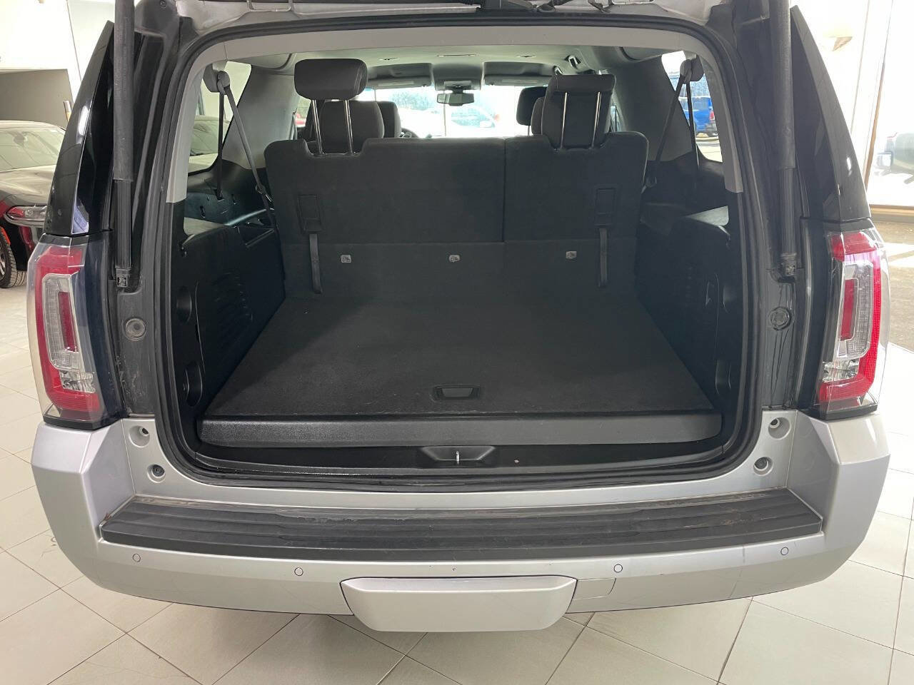 Used 2016 GMC Yukon XL SLE w/ Convenience Package image 7