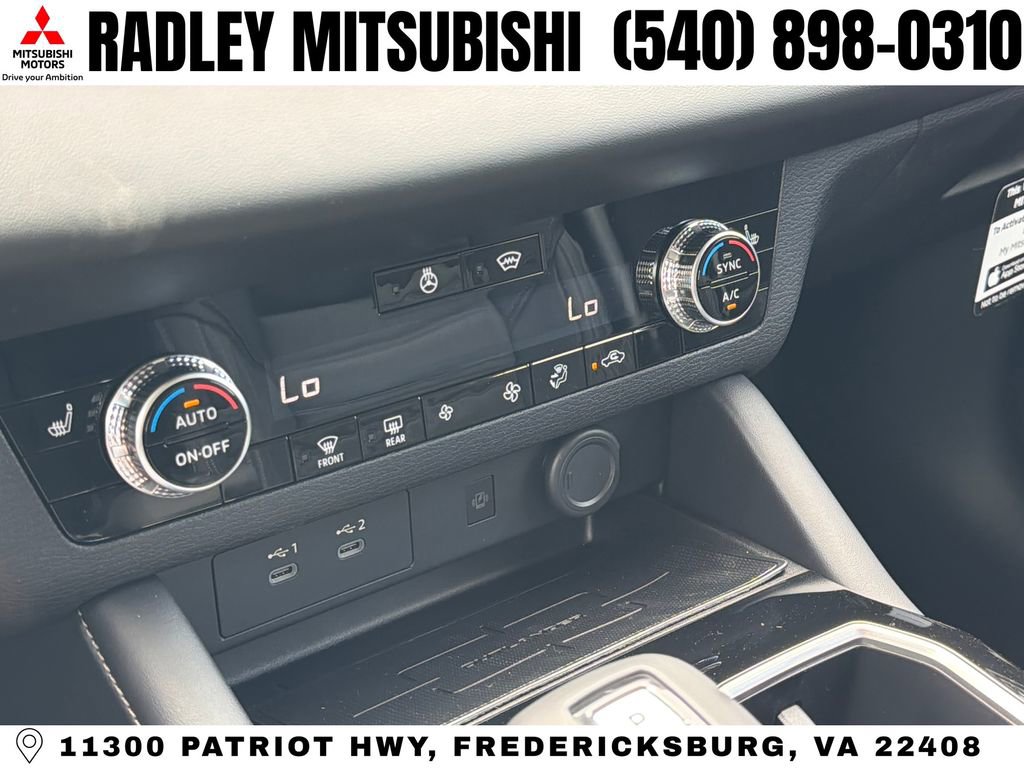 New 2026 Mitsubishi Outlander SE image 9