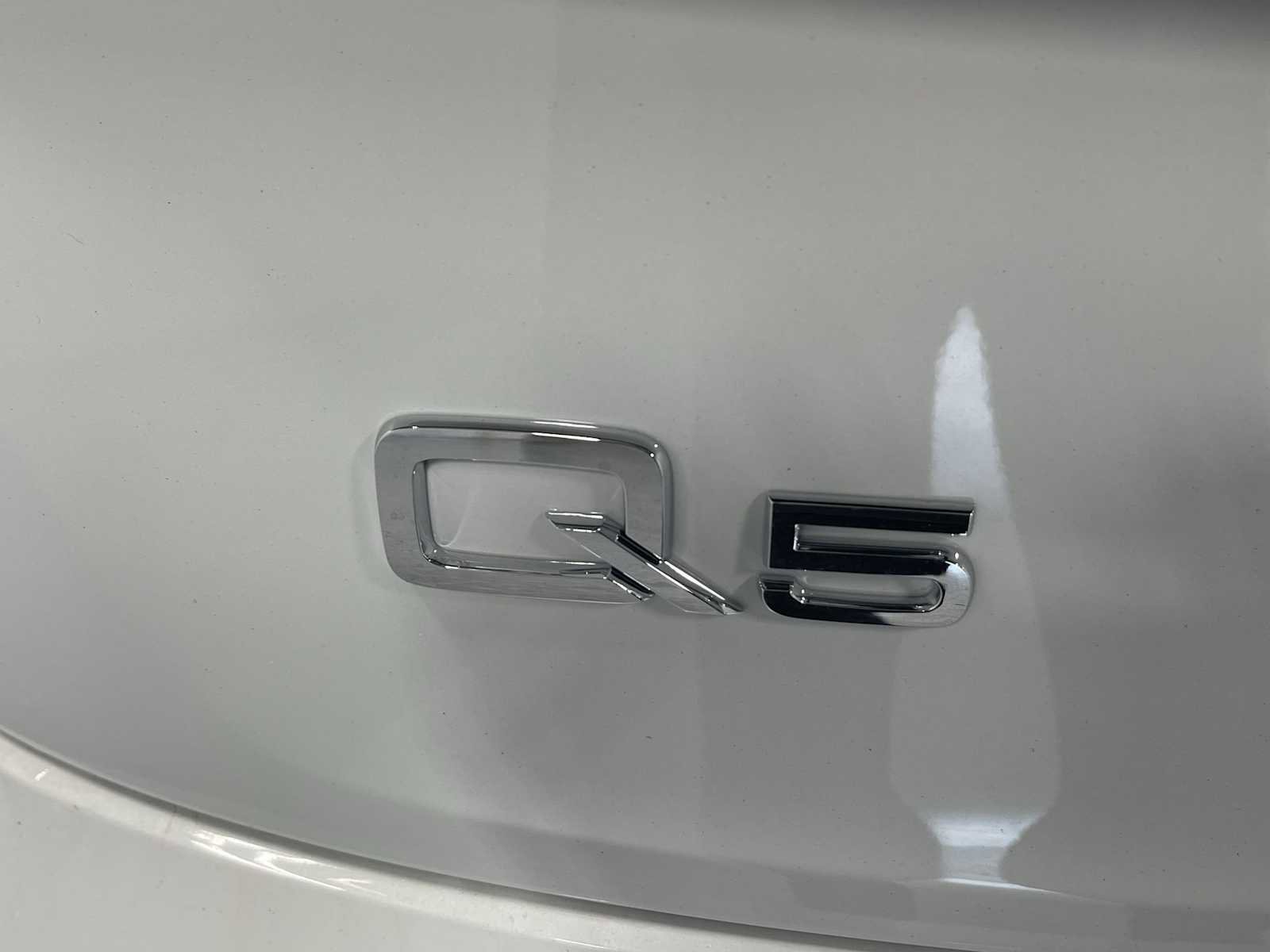 Used 2024 Audi Q5 2.0T Premium image 12