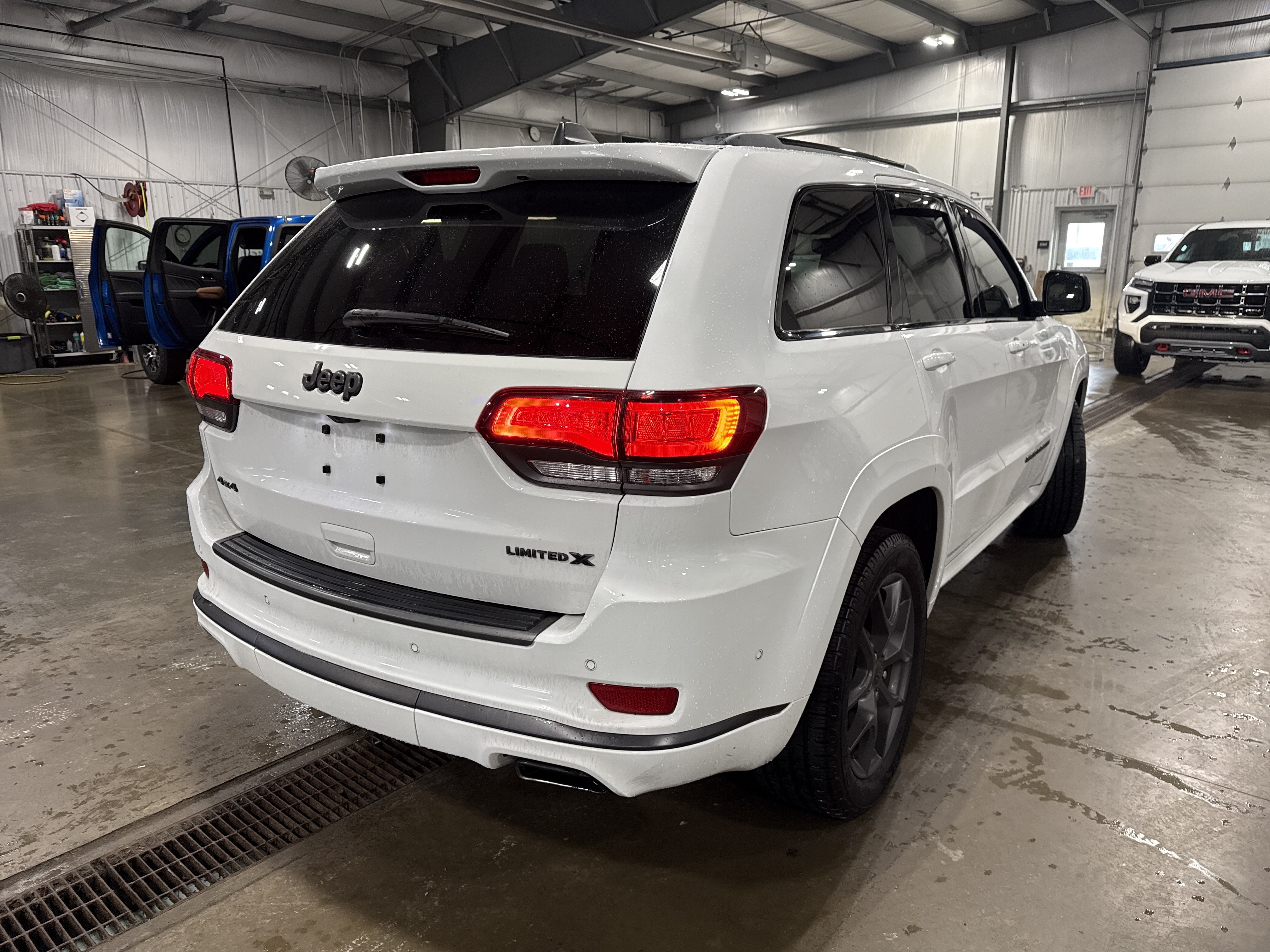 Used 2019 Jeep Grand Cherokee Limited X AWD/4WD image 3