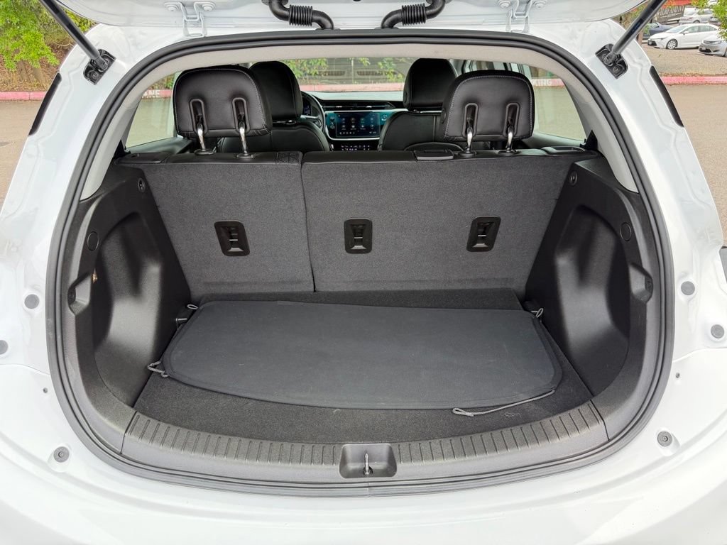 Used 2023 Chevrolet Bolt LT w/ Infotainment Package FWD image 10