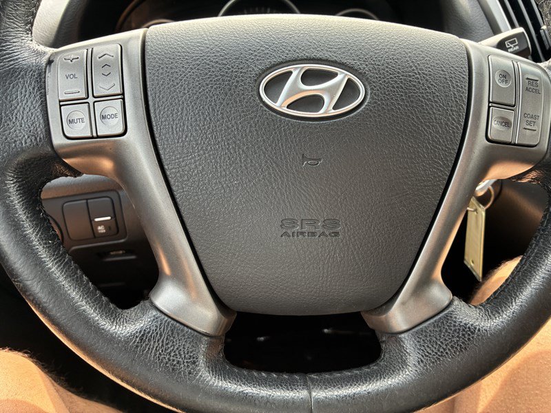 Used 2012 Hyundai Veracruz Limited FWD image 9