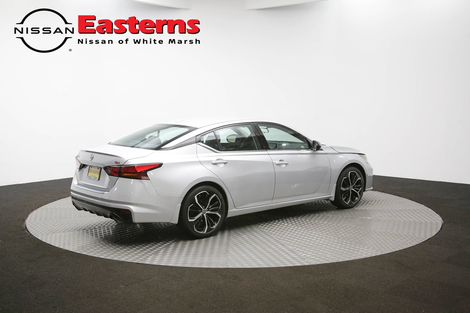 Used 2023 Nissan Altima 2.5 SR FWD image 37
