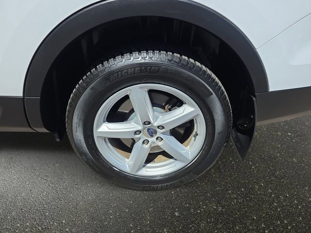 Used 2017 Ford Explorer XLT AWD/4WD image 37