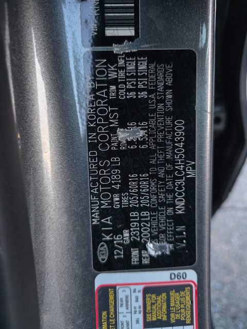 Used 2017 Kia Niro EX FWD image 3