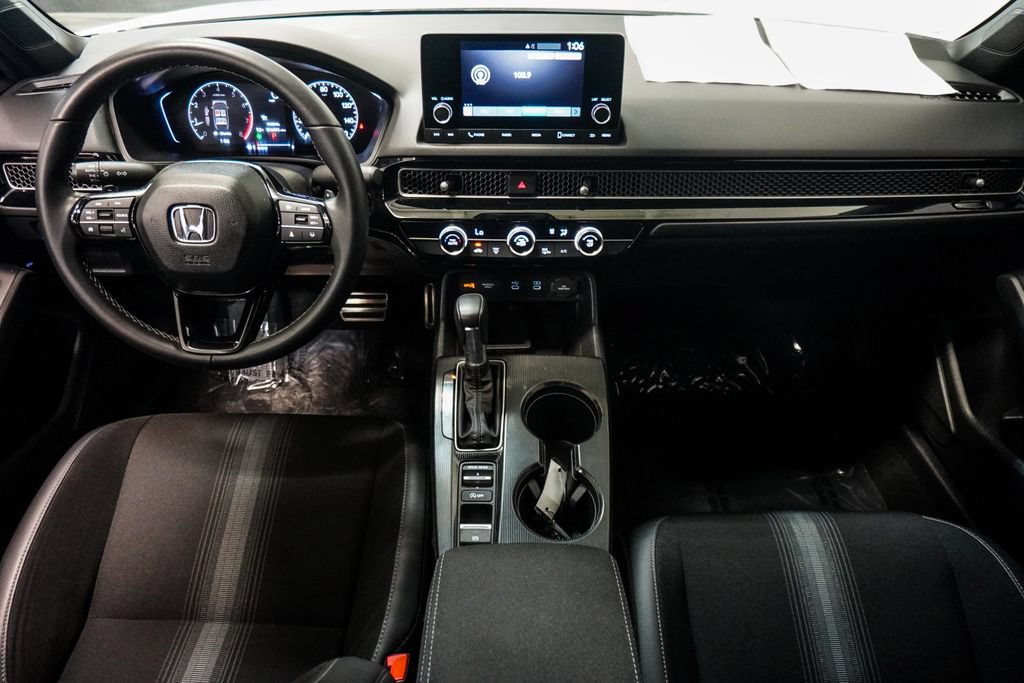 Used 2025 Honda Civic Sport image 10