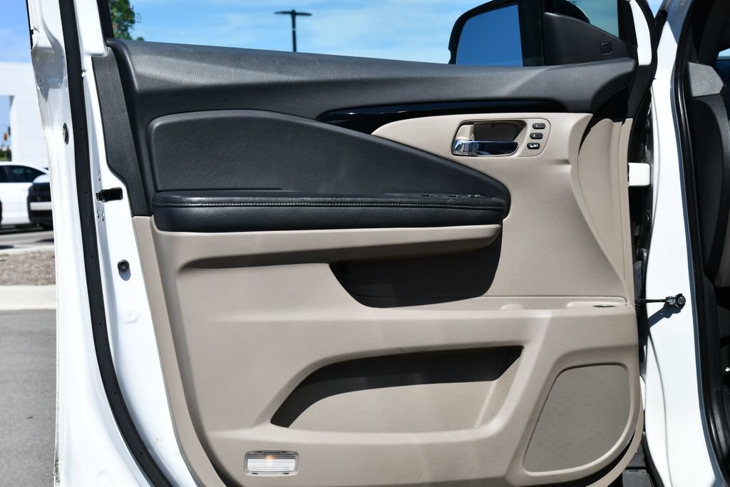 Used 2020 Honda Ridgeline RTL-E image 19