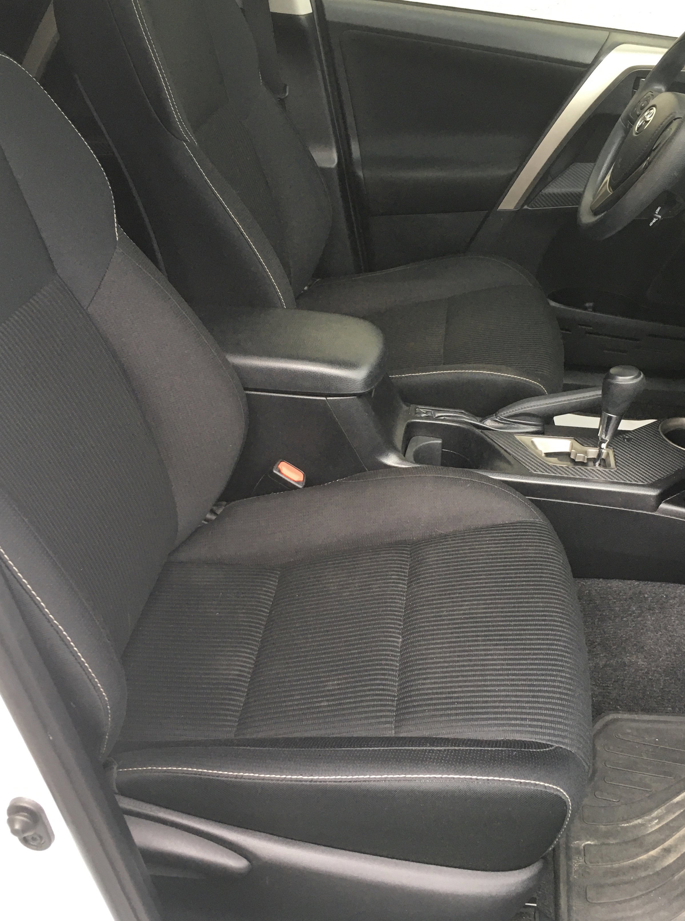 Used 2015 Toyota RAV4 XLE image 7