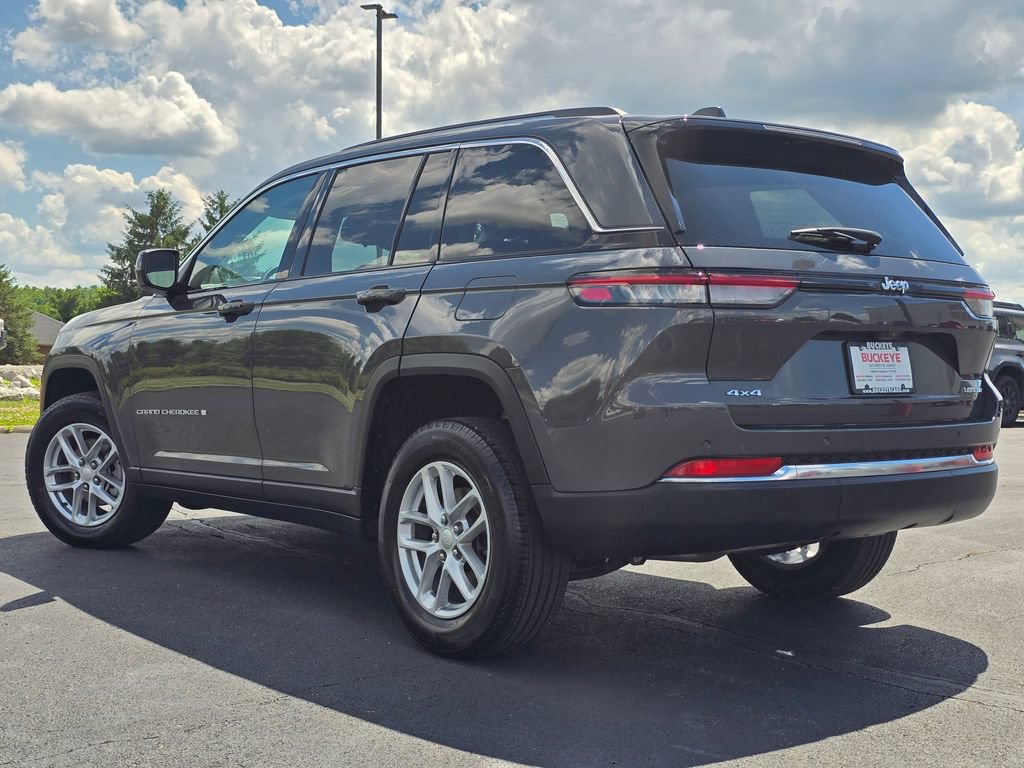 Used 2024 Jeep Grand Cherokee Laredo X AWD/4WD image 6