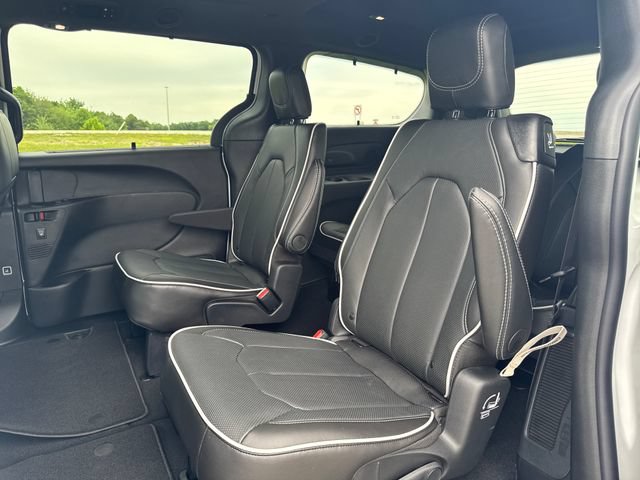 New 2027 Chrysler Pacifica Limited w/ S Appearance Package FWD image 39