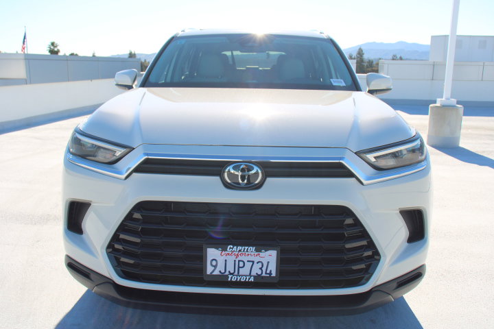 Certified 2024 Toyota Grand Highlander XLE image 7