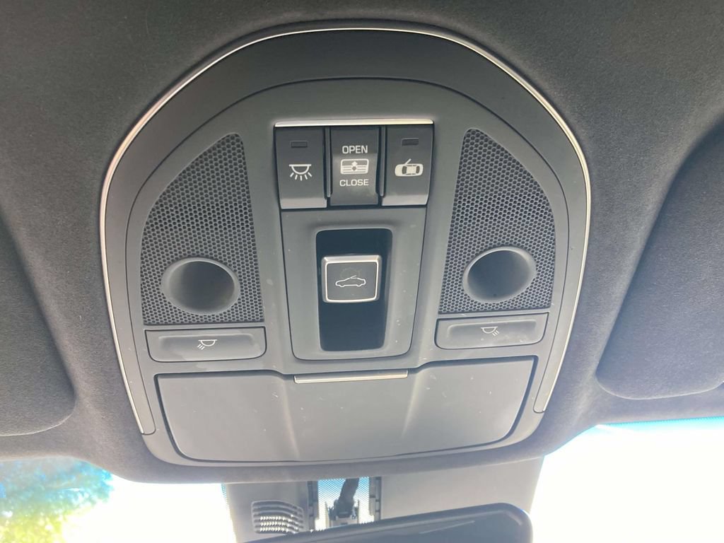 Used 2020 Genesis G80 3.3T Sport RWD image 19
