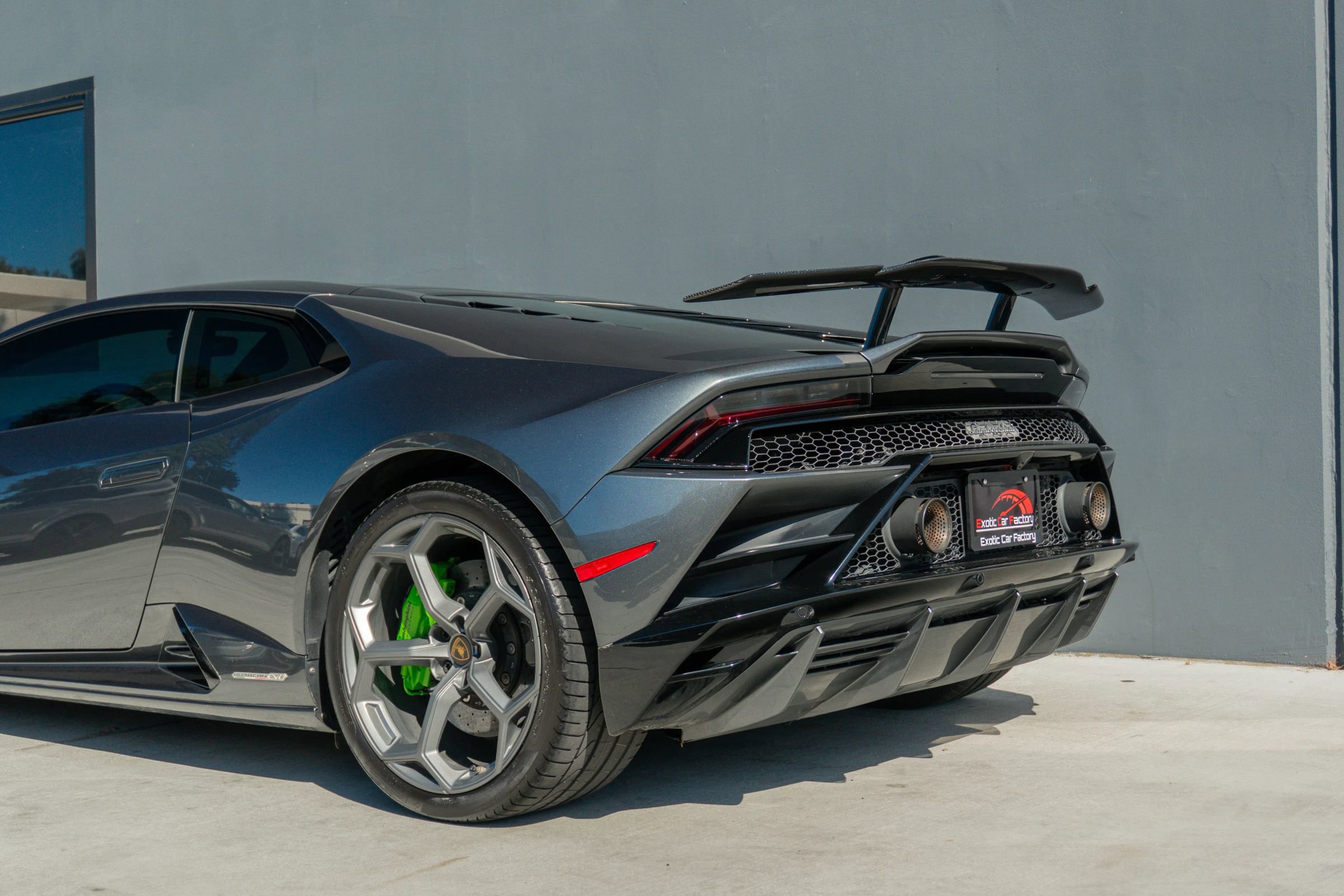 Used 2020 Lamborghini Huracan EVO image 19