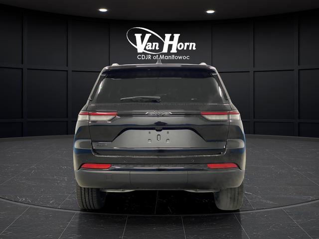 New 2025 Jeep Grand Cherokee Altitude image 13