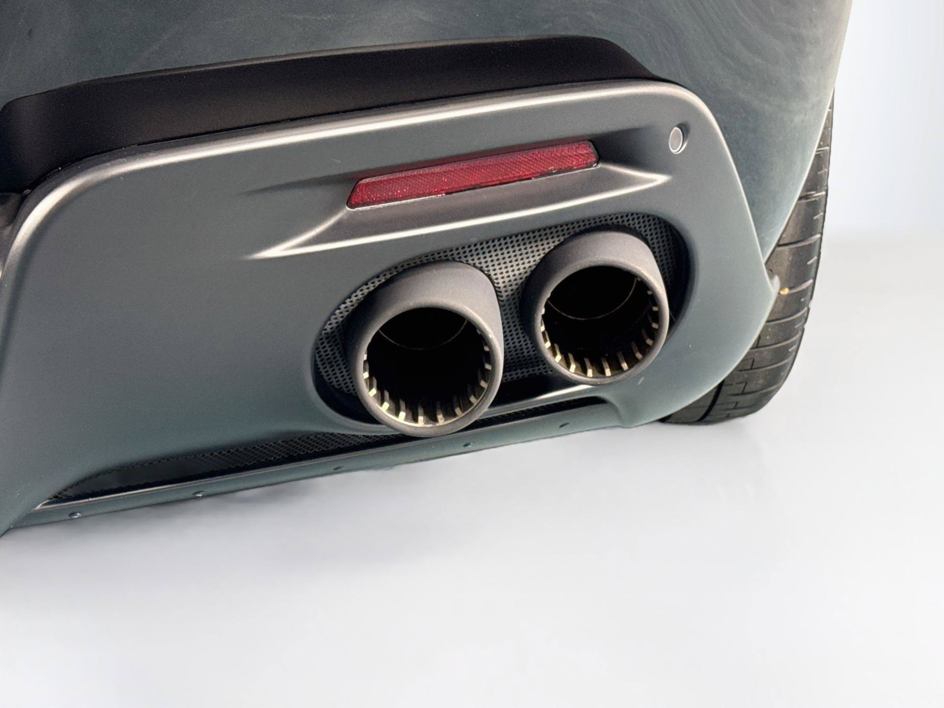 Used 2022 Ferrari Roma RWD image 52