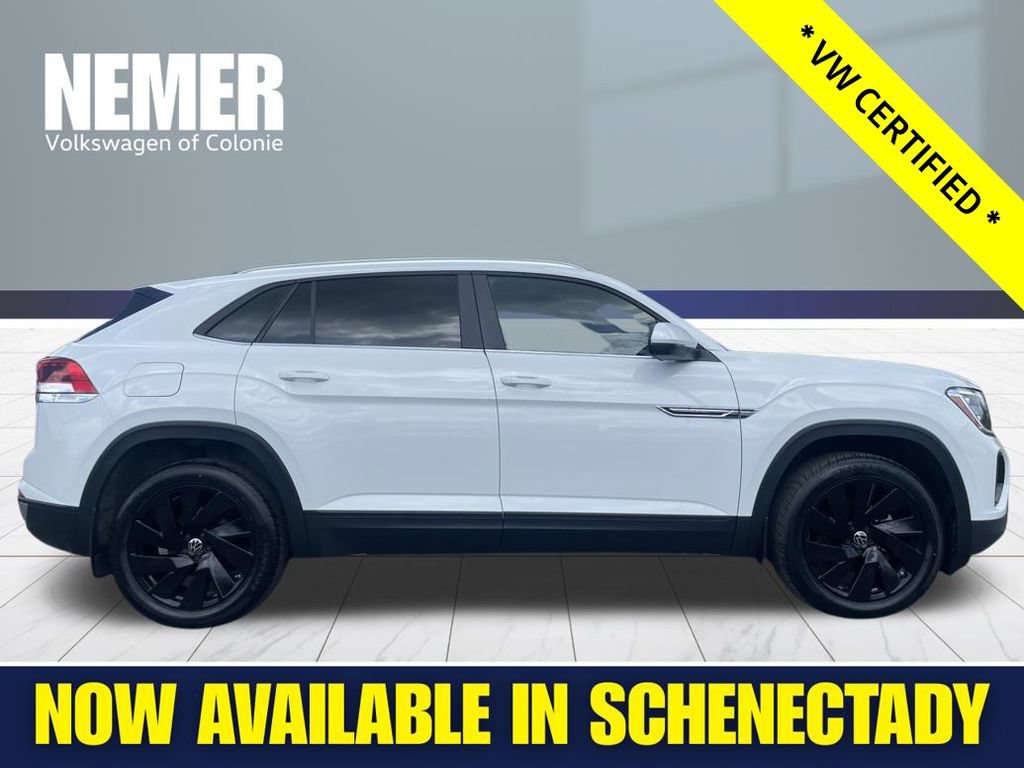 Certified 2024 Volkswagen Atlas Cross Sport SE w/ Panoramic Sunroof Package AWD/4WD image 9