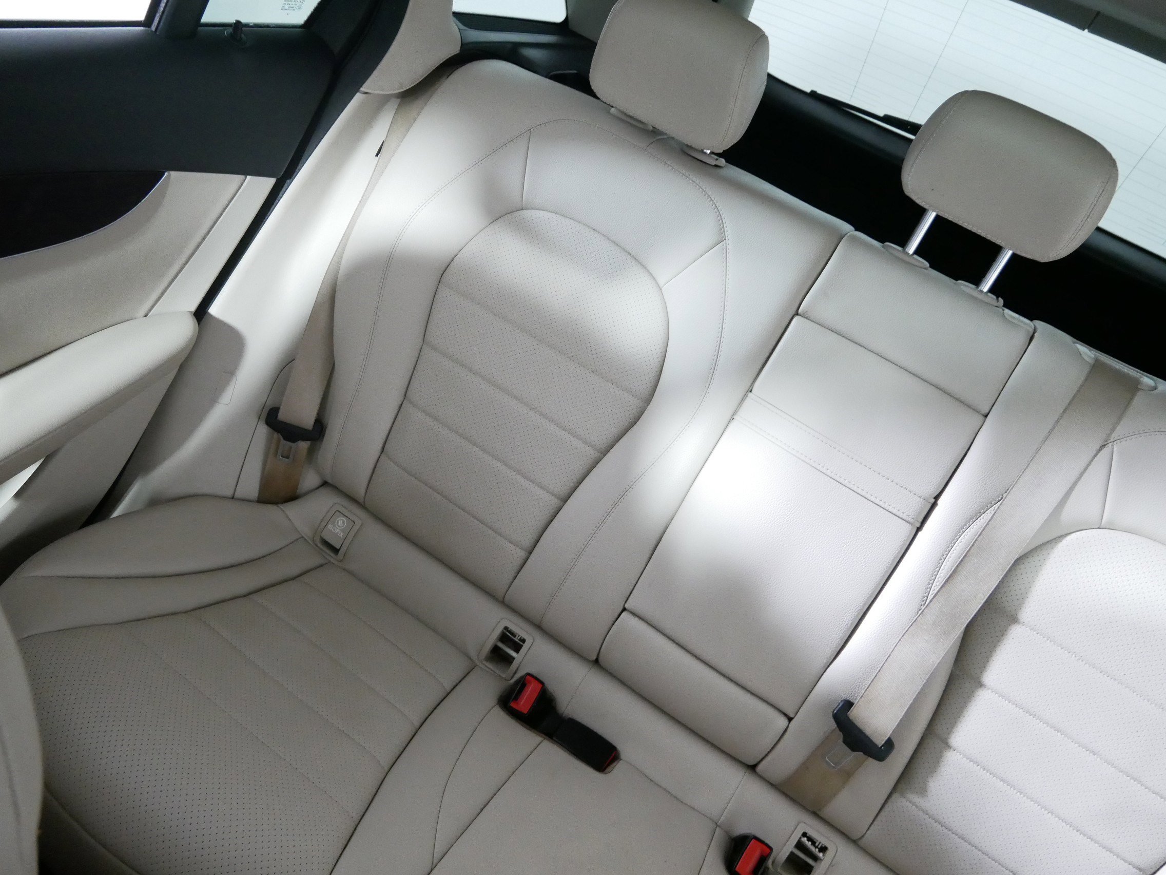 Used 2019 Mercedes-Benz GLC 300 4MATIC image 12