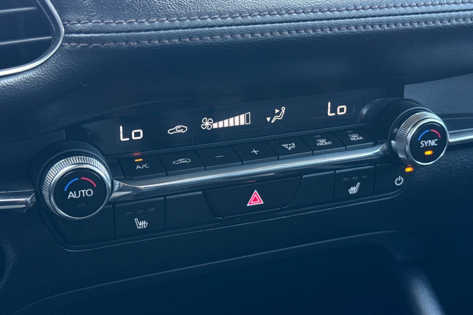 Used 2024 MAZDA MAZDA3 s image 19