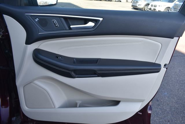 Used 2023 Ford Edge Titanium w/ Class II Trailer Tow Package image 49