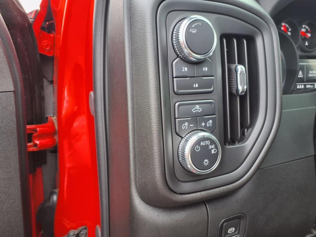 Used 2024 GMC Sierra 2500 Pro image 13