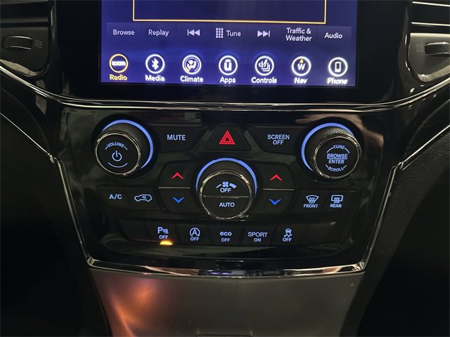 Used 2019 Jeep Grand Cherokee Limited w/ Luxury Group II image 21