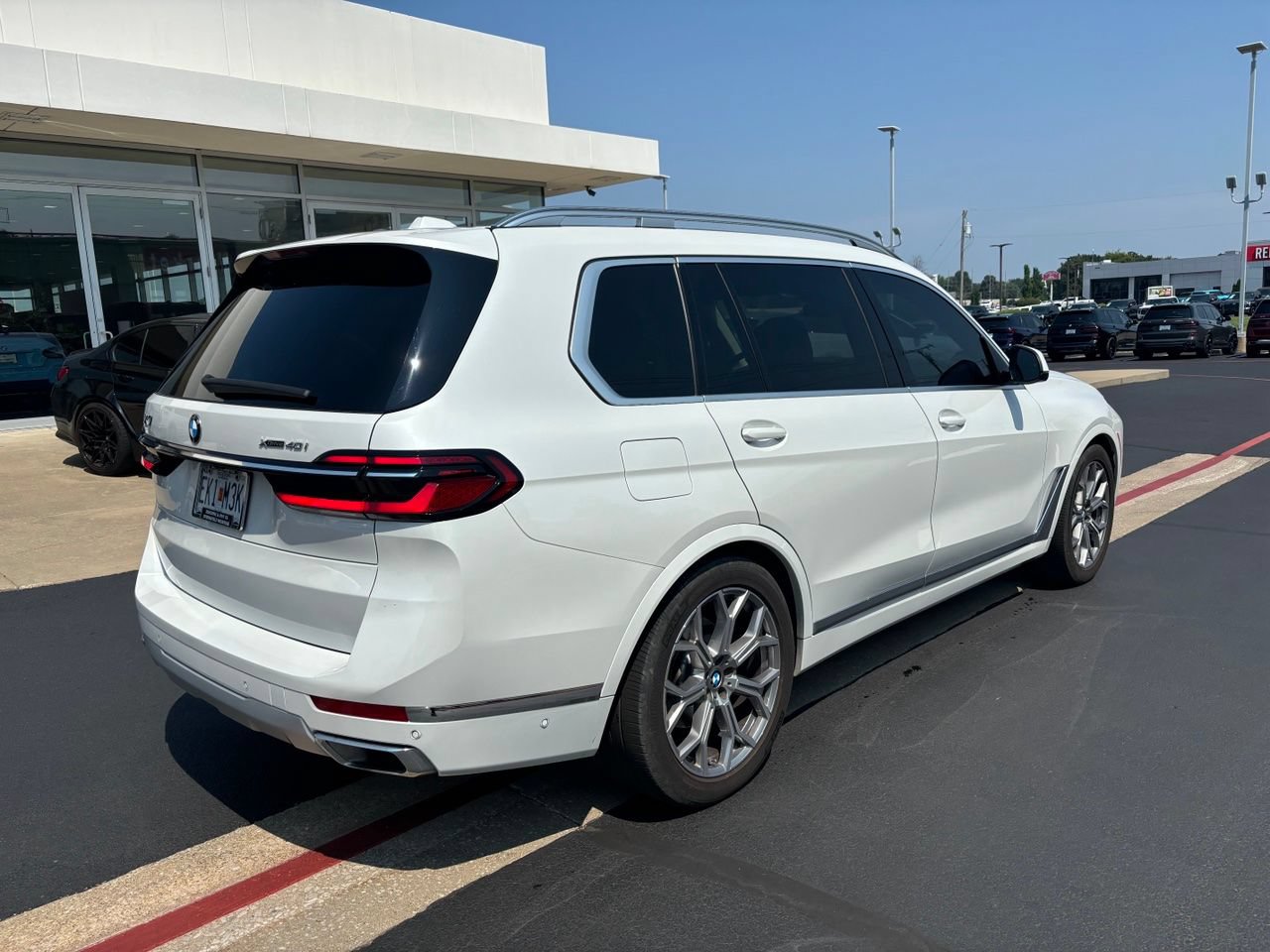 Used 2024 BMW X7 xDrive40i AWD/4WD image 3