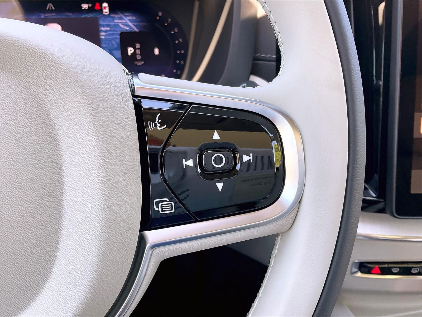 New 2027 Volvo XC60 B5 Ultra AWD/4WD image 18