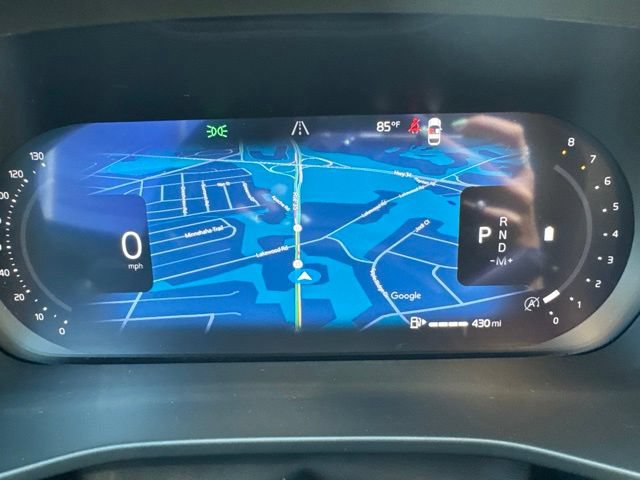 Certified 2025 Volvo XC40 B5 Plus AWD/4WD image 23