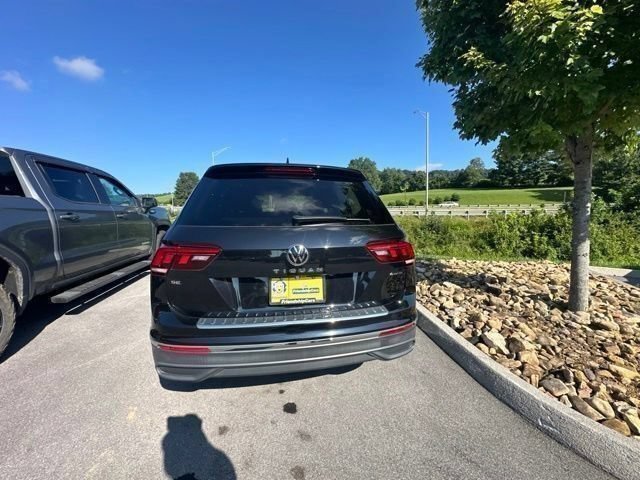 Used 2024 Volkswagen Tiguan SE w/ Panoramic Sunroof Package AWD/4WD image 22