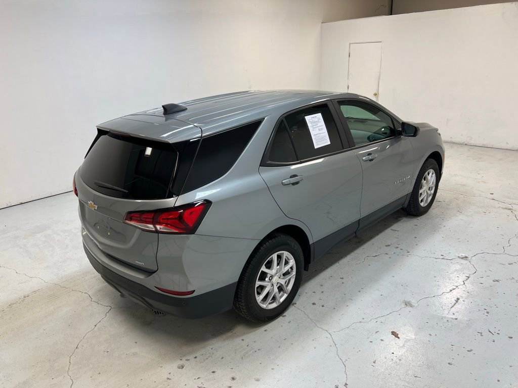 Used 2023 Chevrolet Equinox LS w/ LPO, Floor Liner Package AWD/4WD image 3