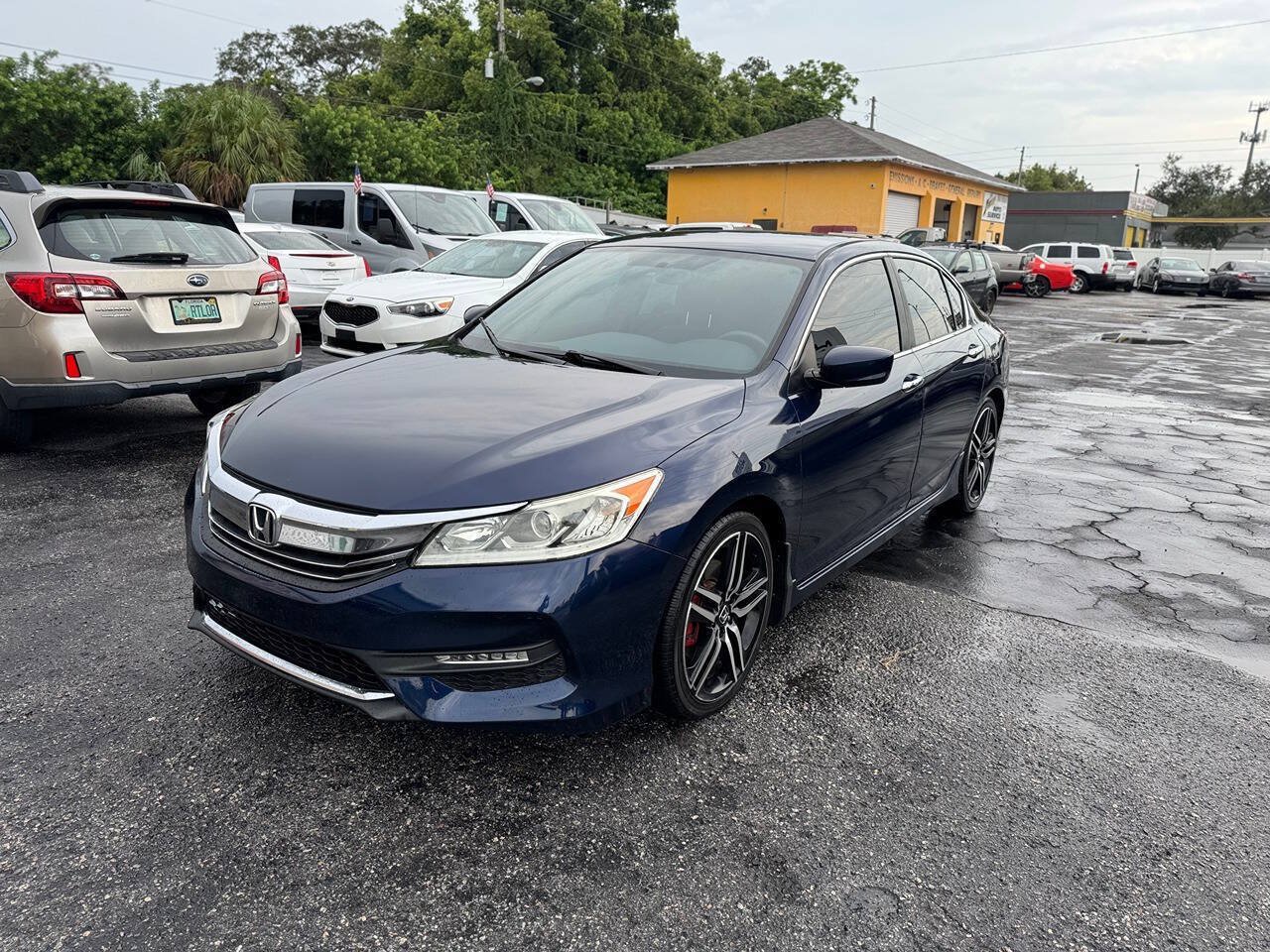 Used 2017 Honda Accord Sport Special Edition image 4