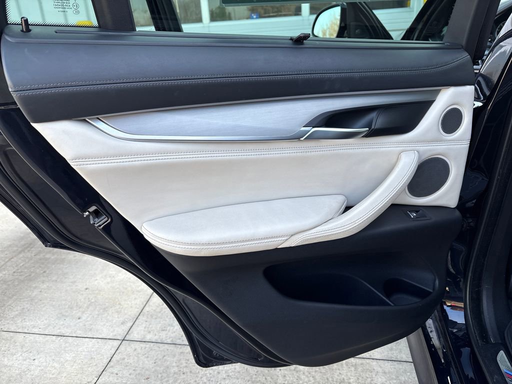 Used 2018 BMW X6 sDrive35i w/ M Sport Package image 31