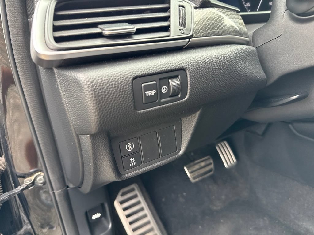 Used 2018 Honda Accord Sport image 16