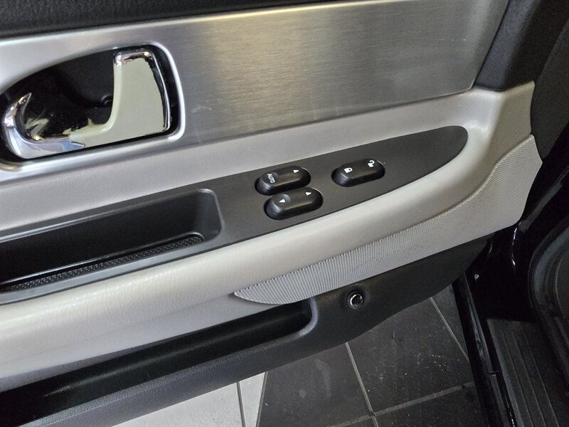 Used 2002 Ford Thunderbird Neiman Marcus RWD image 14