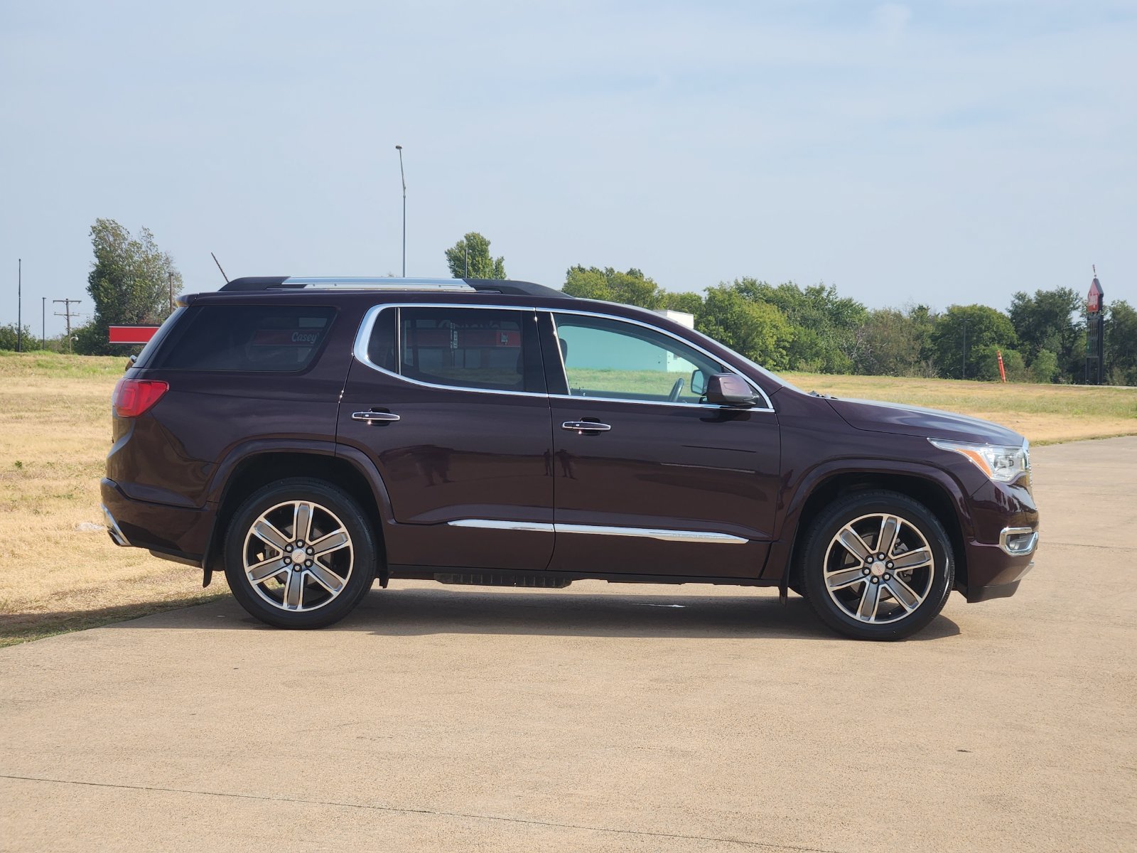 Used 2017 GMC Acadia Denali AWD/4WD image 7