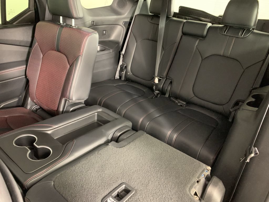 Used 2025 Honda Pilot Black Edition image 35