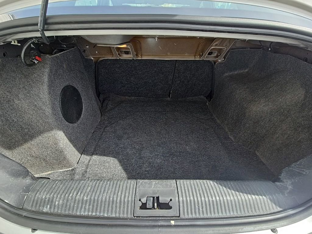 Used 2009 Ford Focus SEL image 40