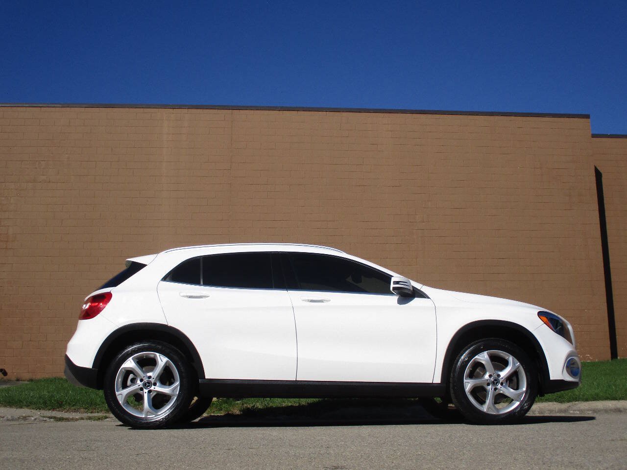 Used 2018 Mercedes-Benz GLA 250 4MATIC image 9
