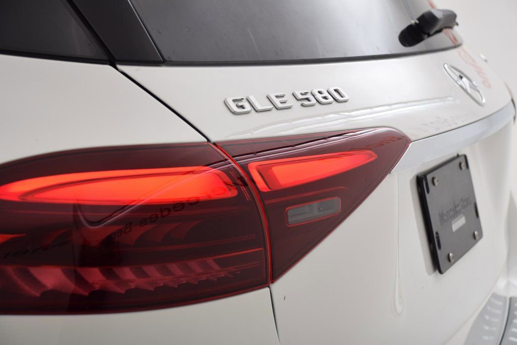 New 2026 Mercedes-Benz GLE 580 4MATIC image 12