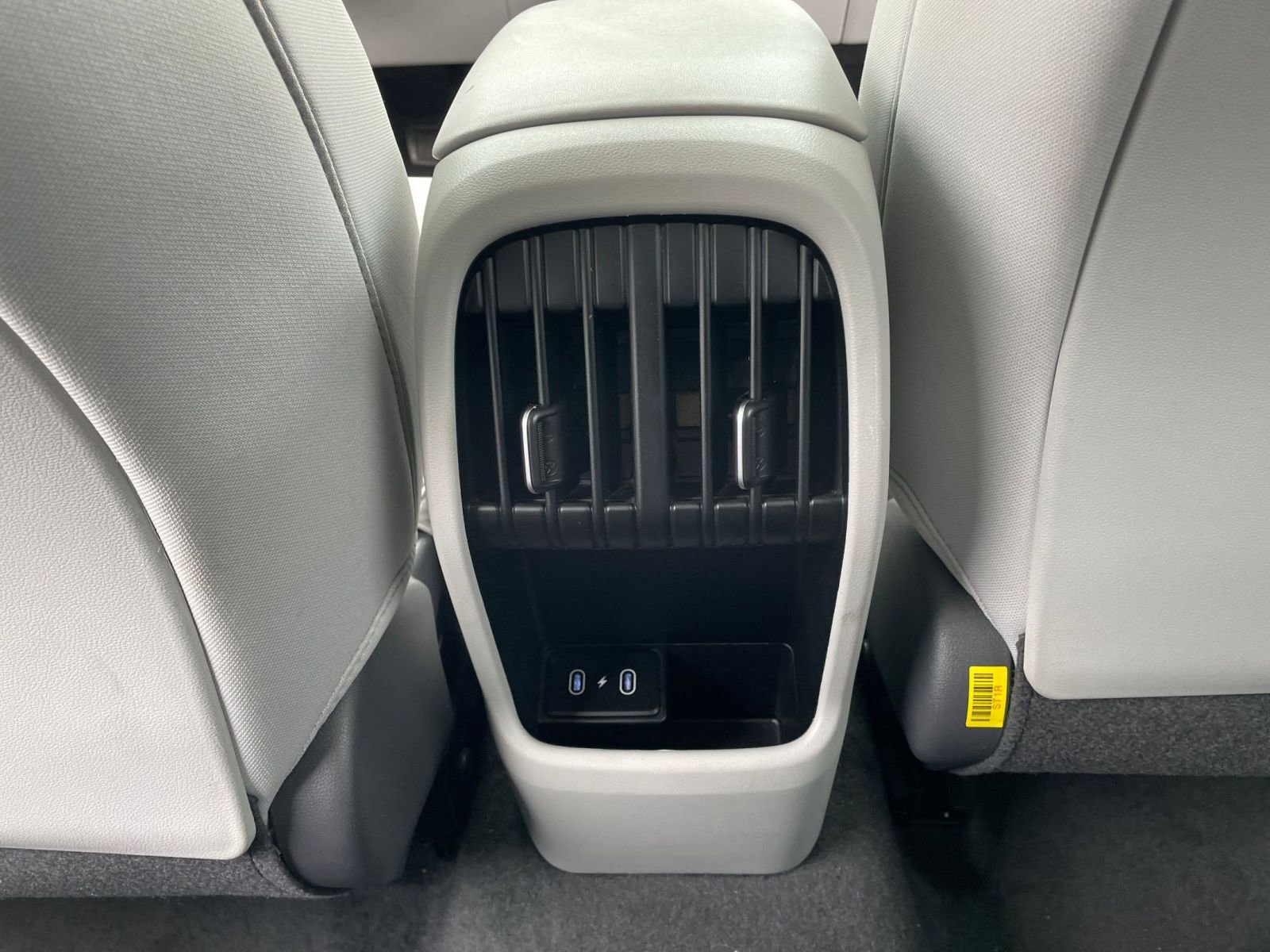 Used 2025 Hyundai Kona SEL image 24