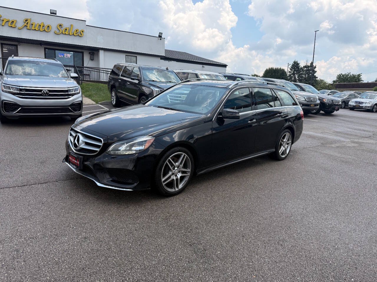 Used 2014 Mercedes-Benz E 350 4MATIC Wagon w/ Premium 1 Package image 2