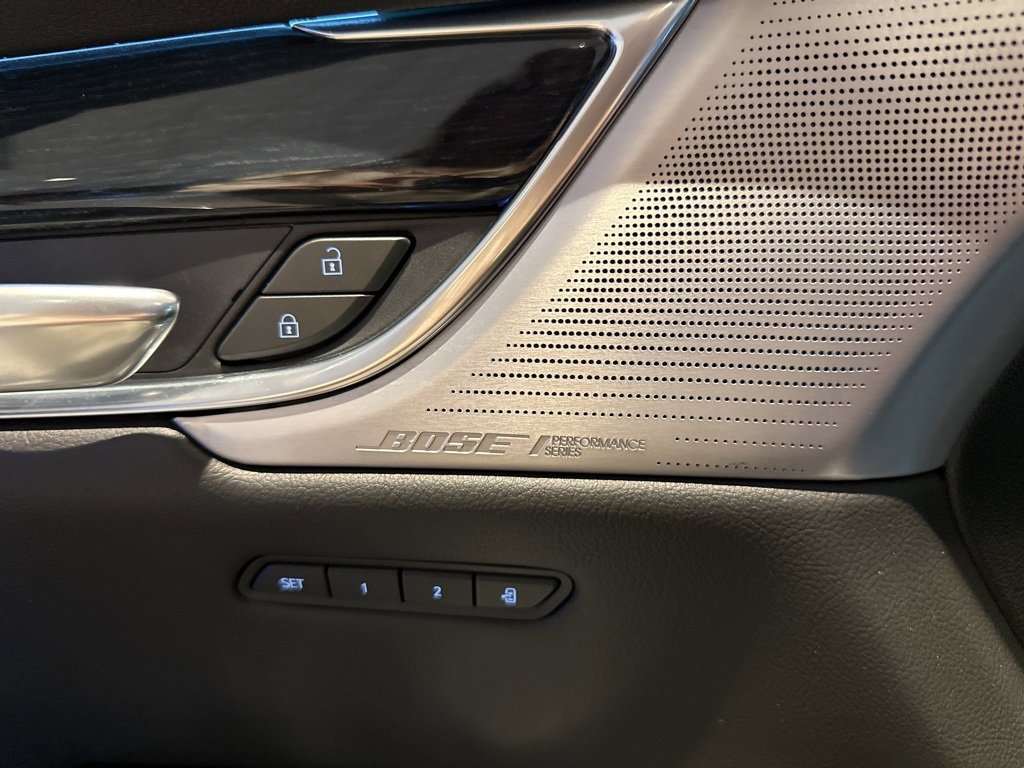 Used 2025 Cadillac XT5 Premium Luxury image 15