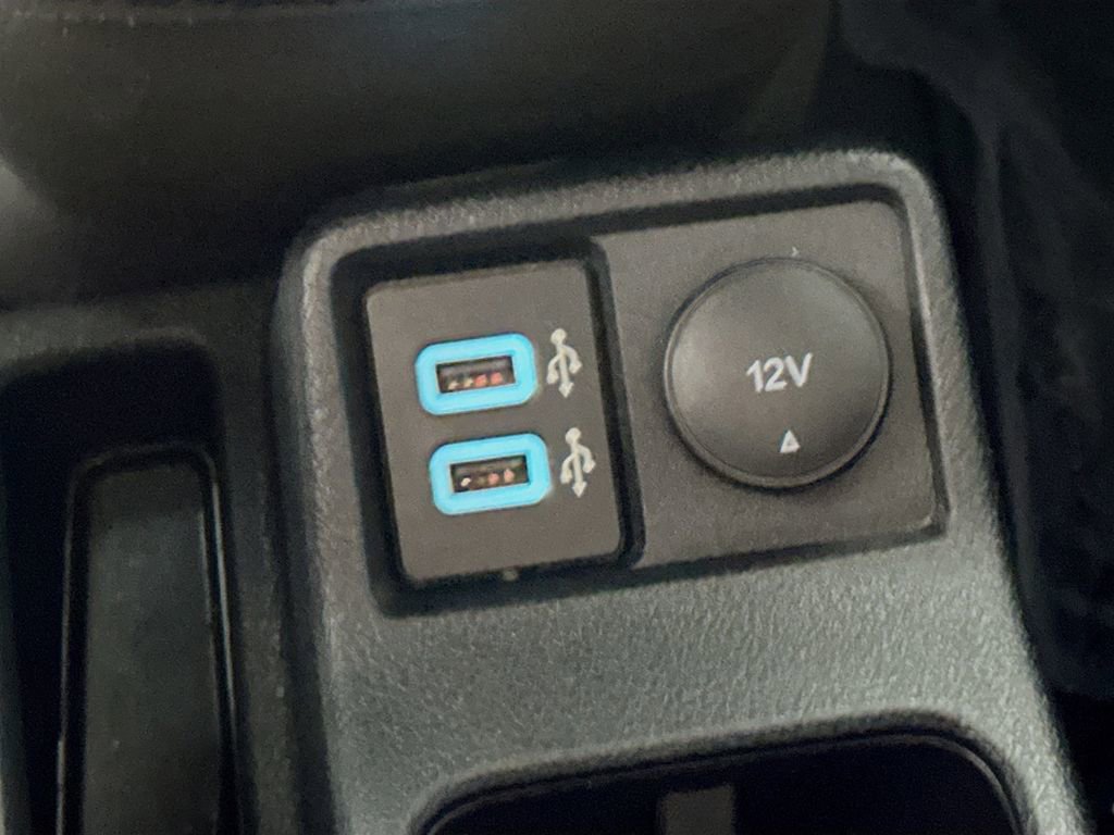 Used 2020 Ford Transit Connect XLT image 30