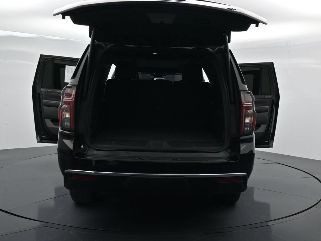 Used 2024 Chevrolet Suburban LT w/ LT Signature Plus Package RWD image 35