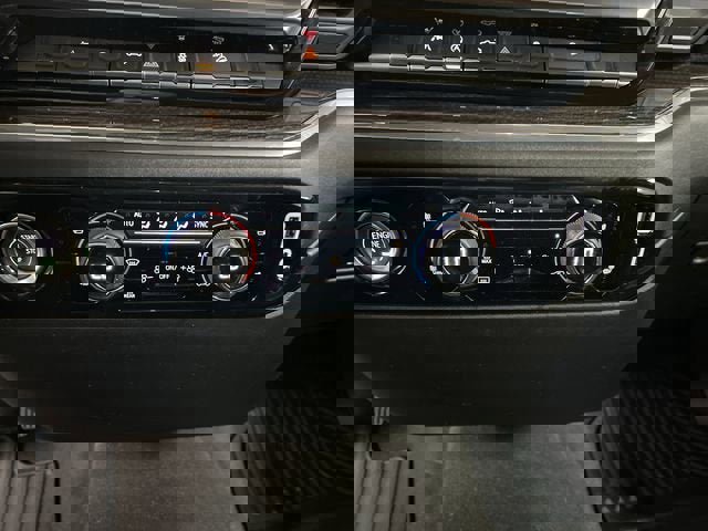 Certified 2024 Chevrolet Silverado 1500 RST w/ Z71 Off-Road Package image 18