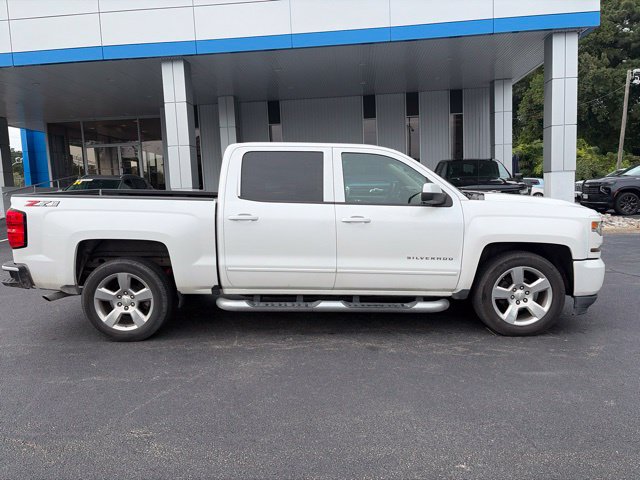 Used 2018 Chevrolet Silverado 1500 LT w/ All Star Edition AWD/4WD image 9