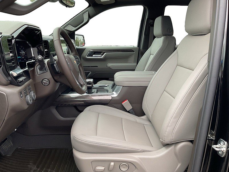 New 2026 Chevrolet Silverado 1500 LTZ w/ Technology Package image 9