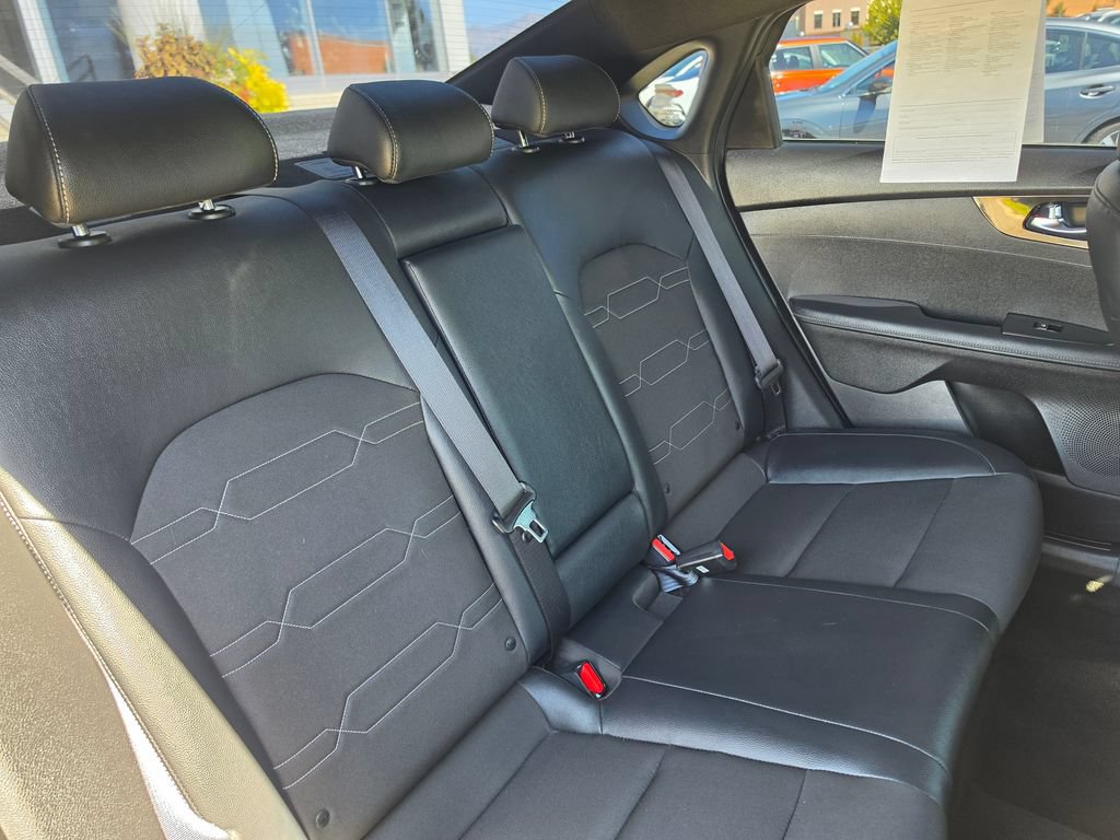 Certified 2024 Kia Forte GT-Line FWD image 12