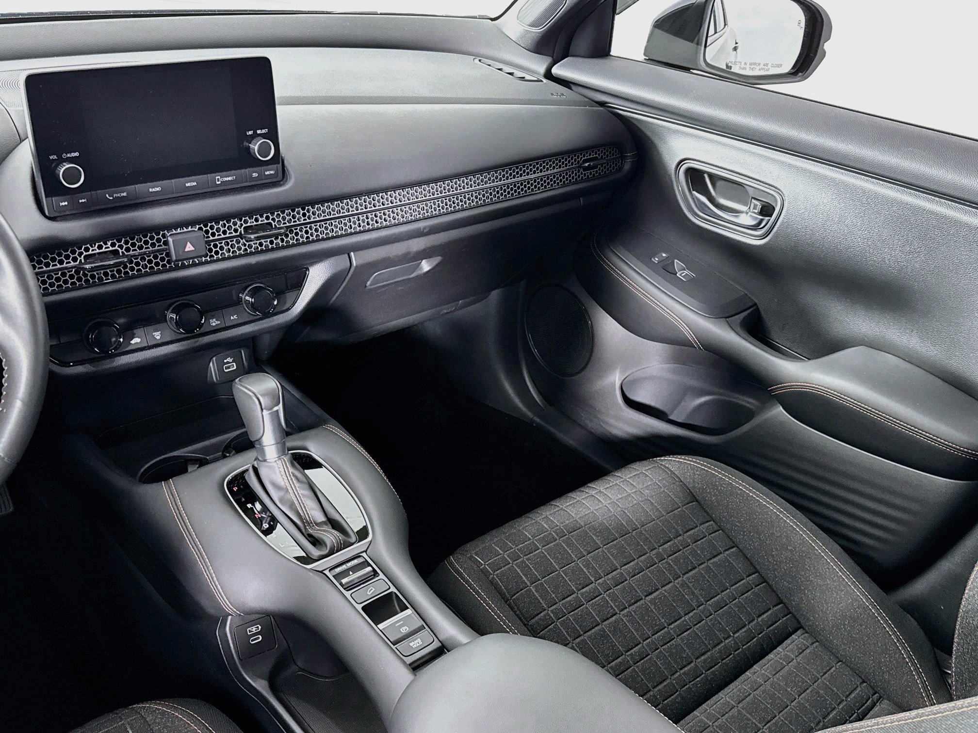 Certified 2025 Honda HR-V Sport image 22
