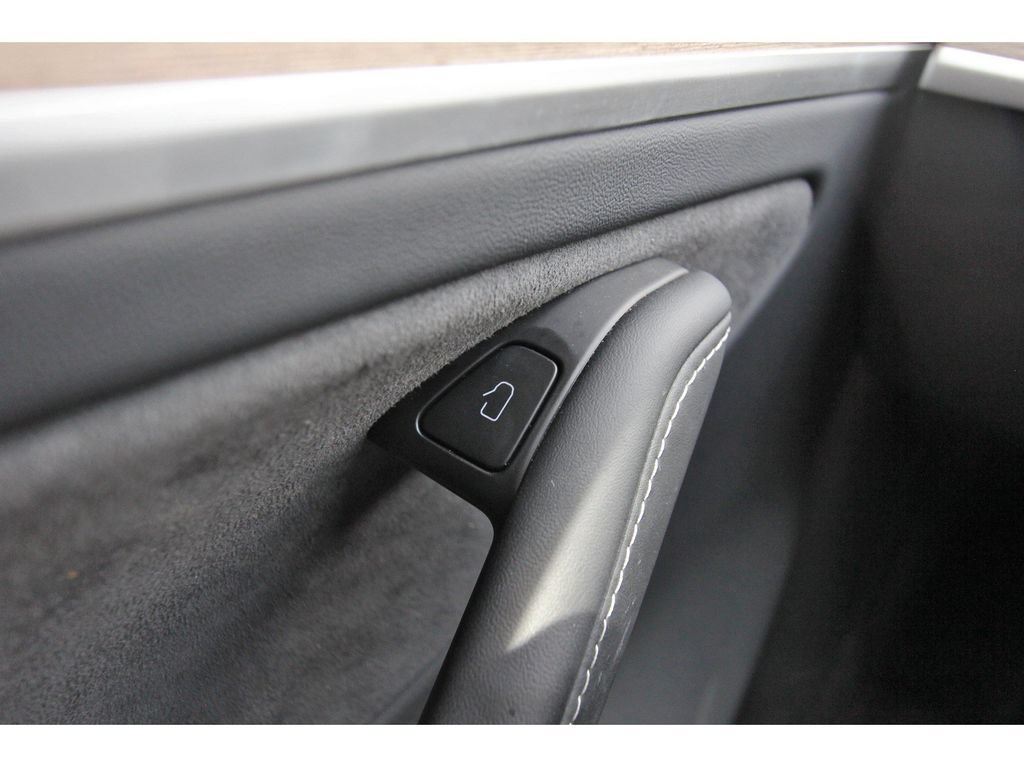 Used 2023 Tesla Model Y Long Range AWD/4WD image 21